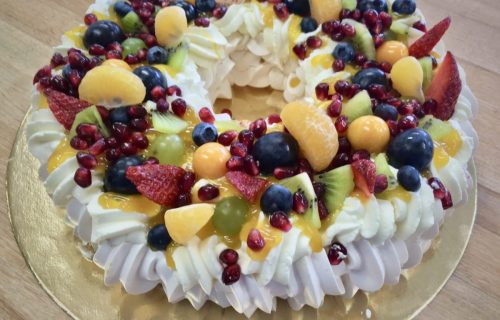 Pavlova tort